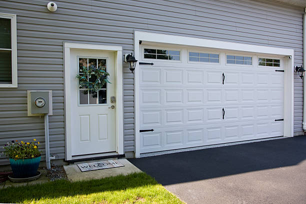 24/7 Emergency Garage Door experts in Lee's Summit, MO